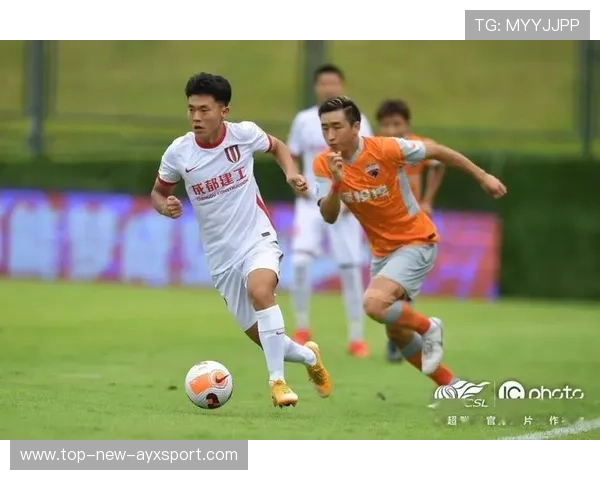 成都蓉城中路连贯推进引起现场喝彩