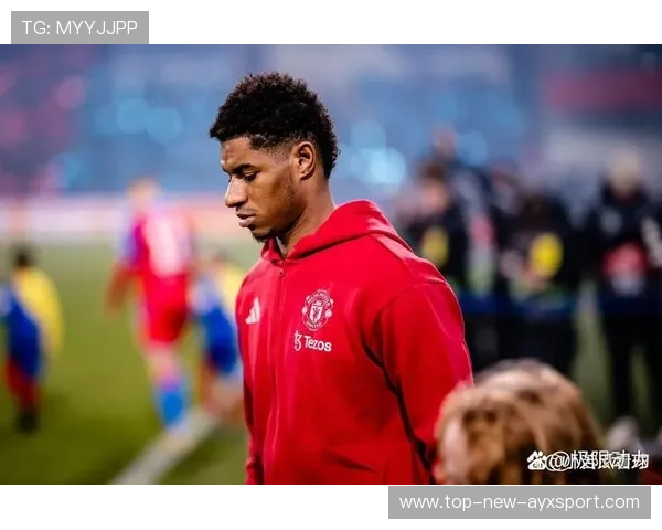 拉什福德弧顶远射曼联再添一球