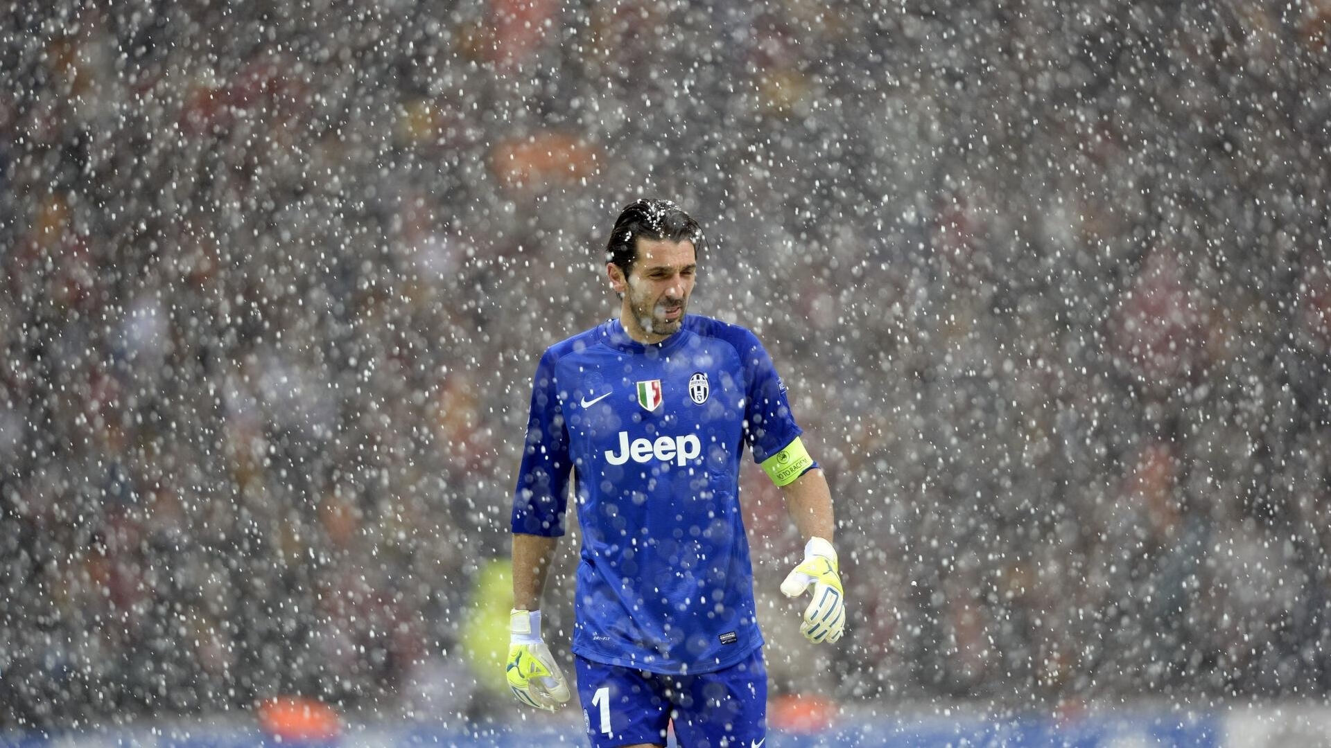 冠军球队巡回公益活动推动社区体育发展——点燃希望的火炬